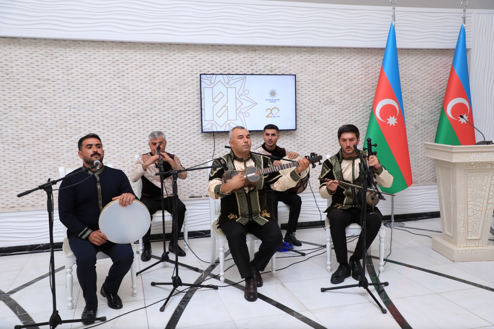 Gəncədə mühüm tədbir və kitab təqdimatı mərasimi keçirildi - FOTOLAR