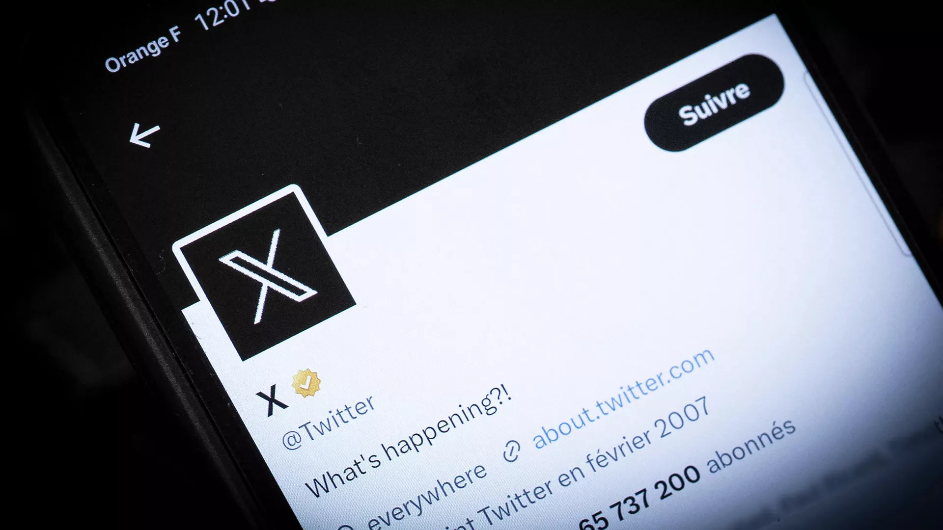 “X” sosial şəbəkəsinin işində problem yaranıb