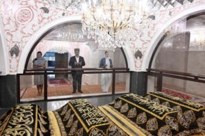 Mehriban Əliyeva Bibiheybət kompleksini ziyarət edib