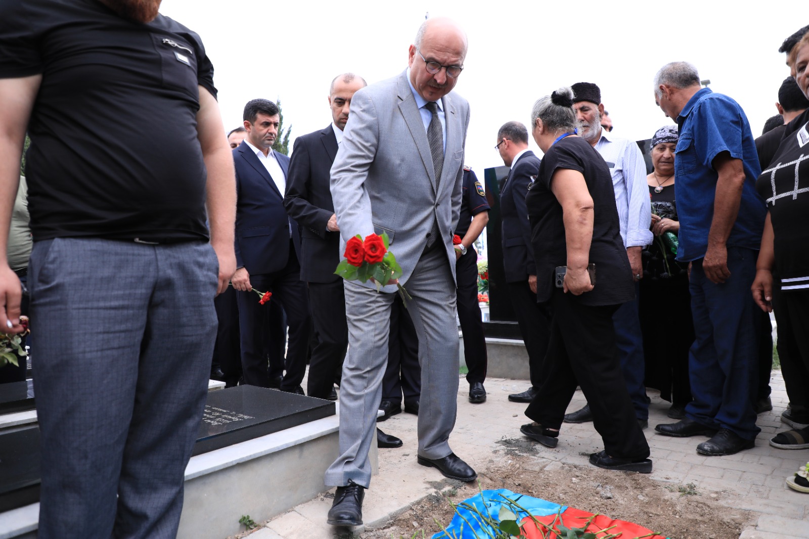 8 15