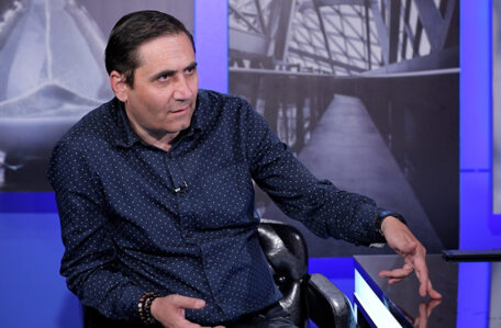 Arman Abovyan1 1