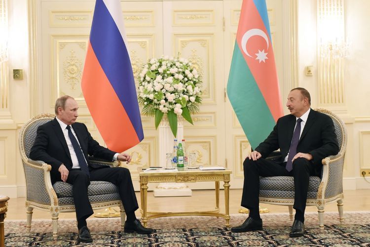 Eliyev Putin telefon