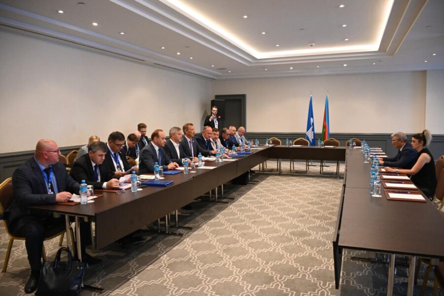 Fazil Mustafa Leonid Anfimovun başçılıq etdiyi nümayəndə heyəti ilə görüşdü - FOTOLAR