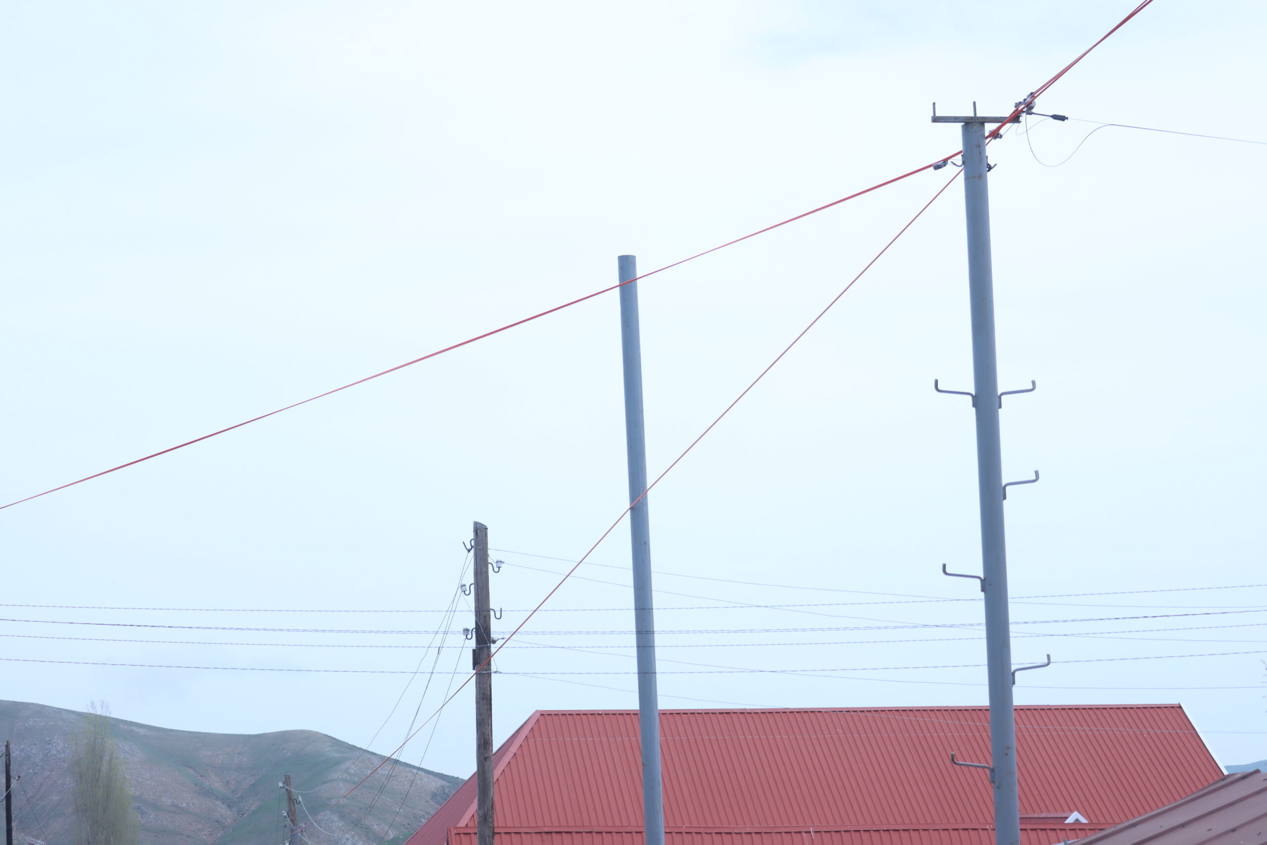 “Azərişıq” Gədəbəydə yenidənqurma işlərini davam etdirir - VİDEO