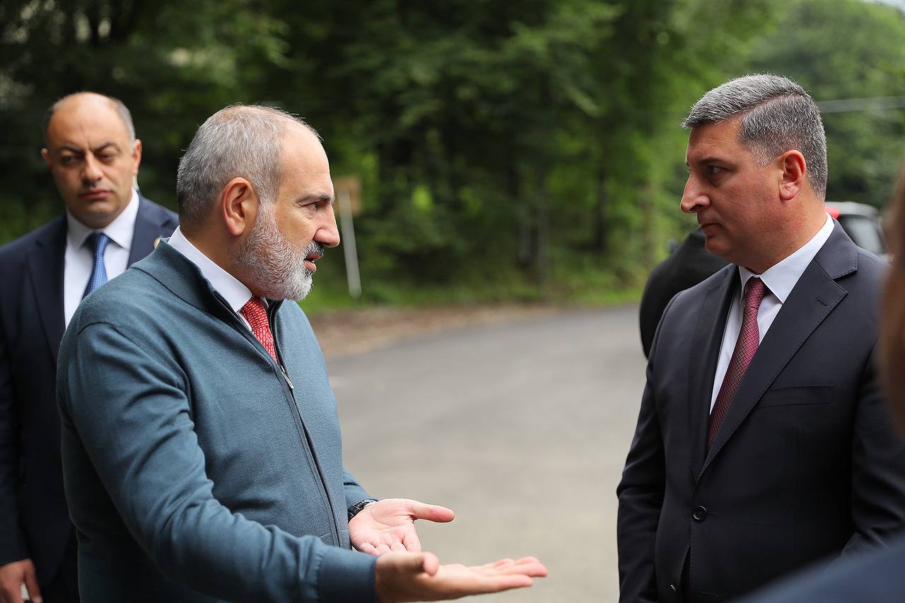 Paşinyan sərhədimizə gəldi: "Ciddi problemlər var" - FOTO