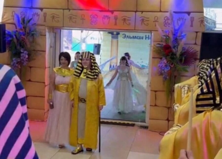 Azərbaycanlı biznesmen özünü firon elan etdi: "qullar"ı belə işlətdi - İnanılmaz FOTOLAR