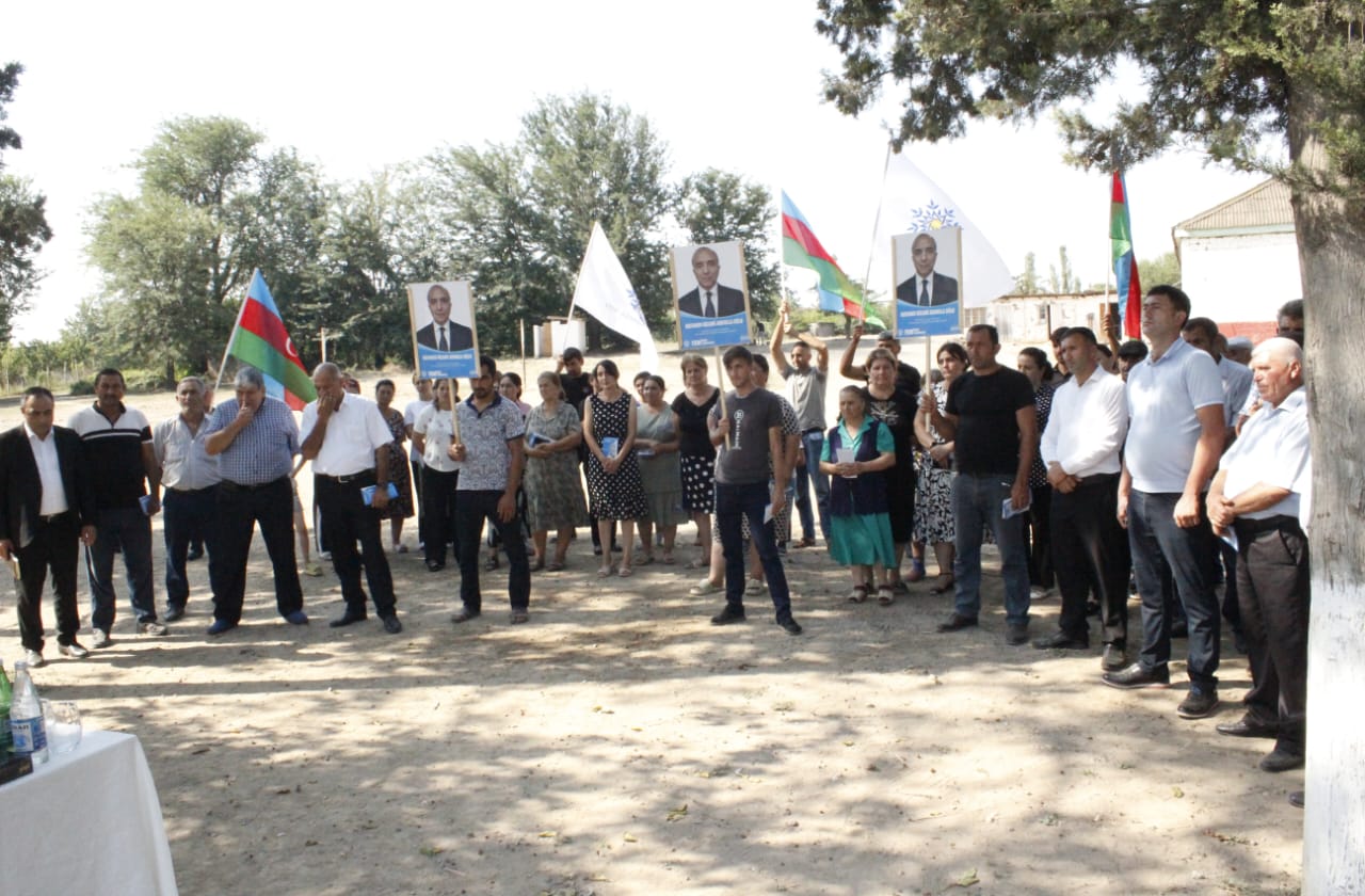 Nizami Səfərov növbəti dəfə seçicilərlə görüşdü - FOTOLAR