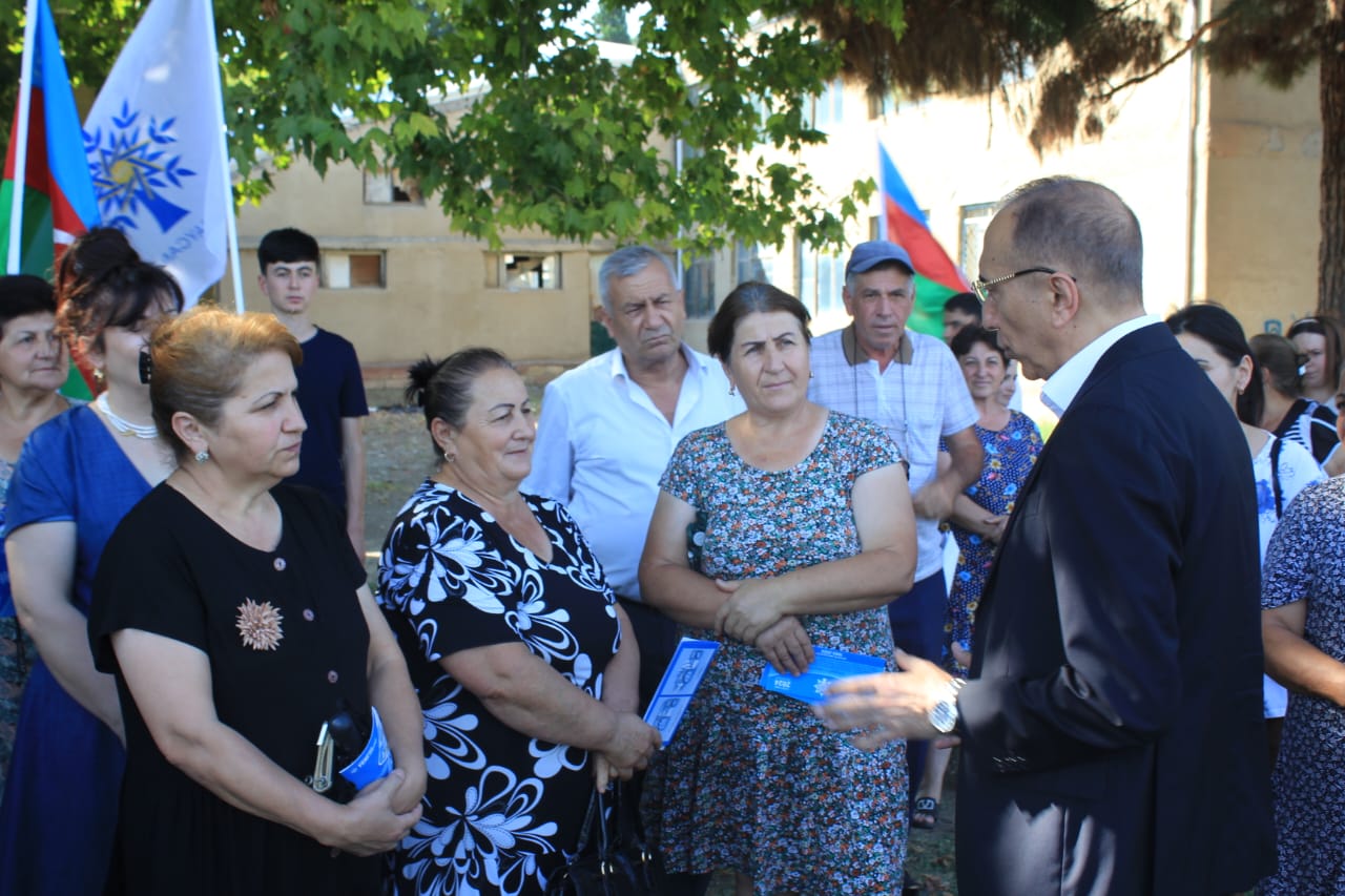 Nizami Səfərov növbəti dəfə seçicilərlə görüşdü - FOTOLAR