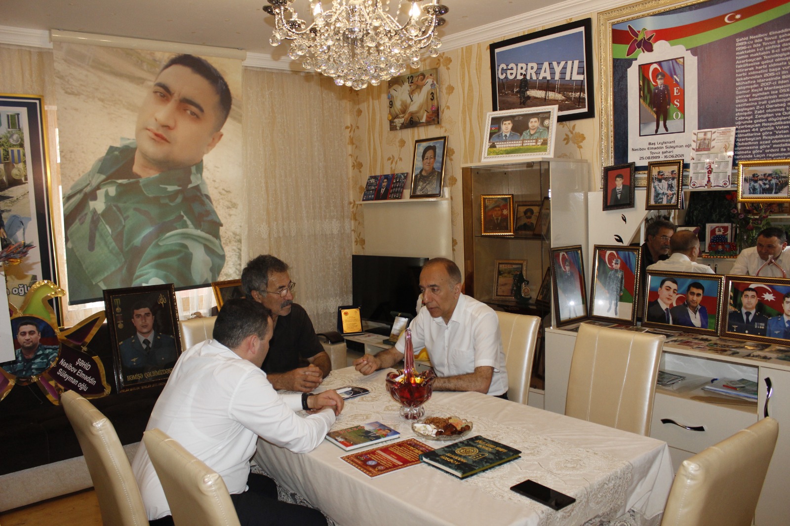 Nizami Səfərov şəhid ailələrini ziyarət etdi - FOTOLAR