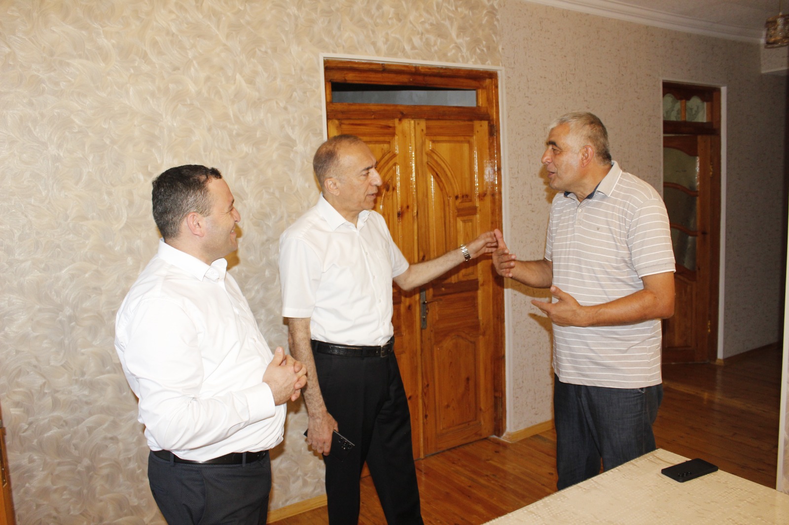 Nizami Səfərov şəhid ailələrini ziyarət etdi - FOTOLAR