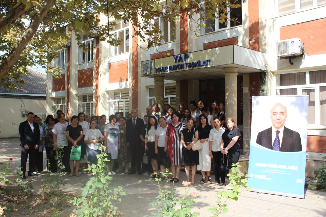 Nizami Səfərov təhsil sahəsində çalışan seçicilərlə görüşdü - FOTOLAR 1 Nizami Səfərov təhsil sahəsində çalışan seçicilərlə görüşdü - FOTOLAR