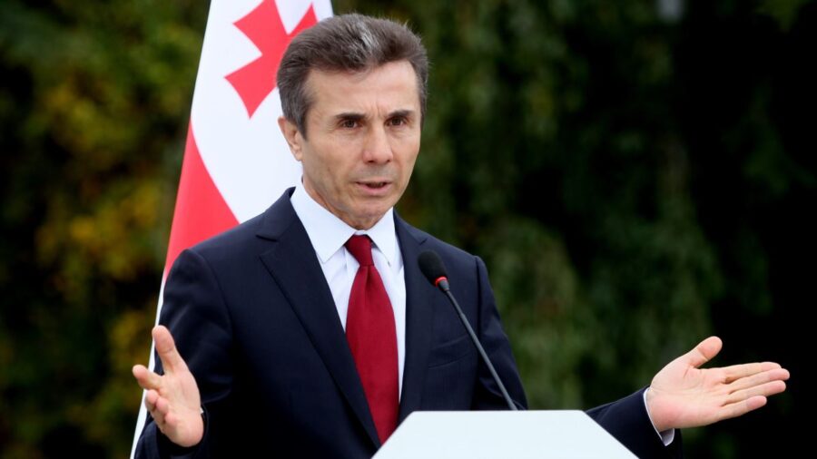 "Boz kardinal”a tarixi xəyanət: Zurabişvili debata çağırdı