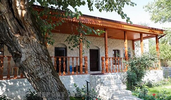 Bülbülün Şuşadakı ev-muzeyində rəzalət - Görün nələr baş verib