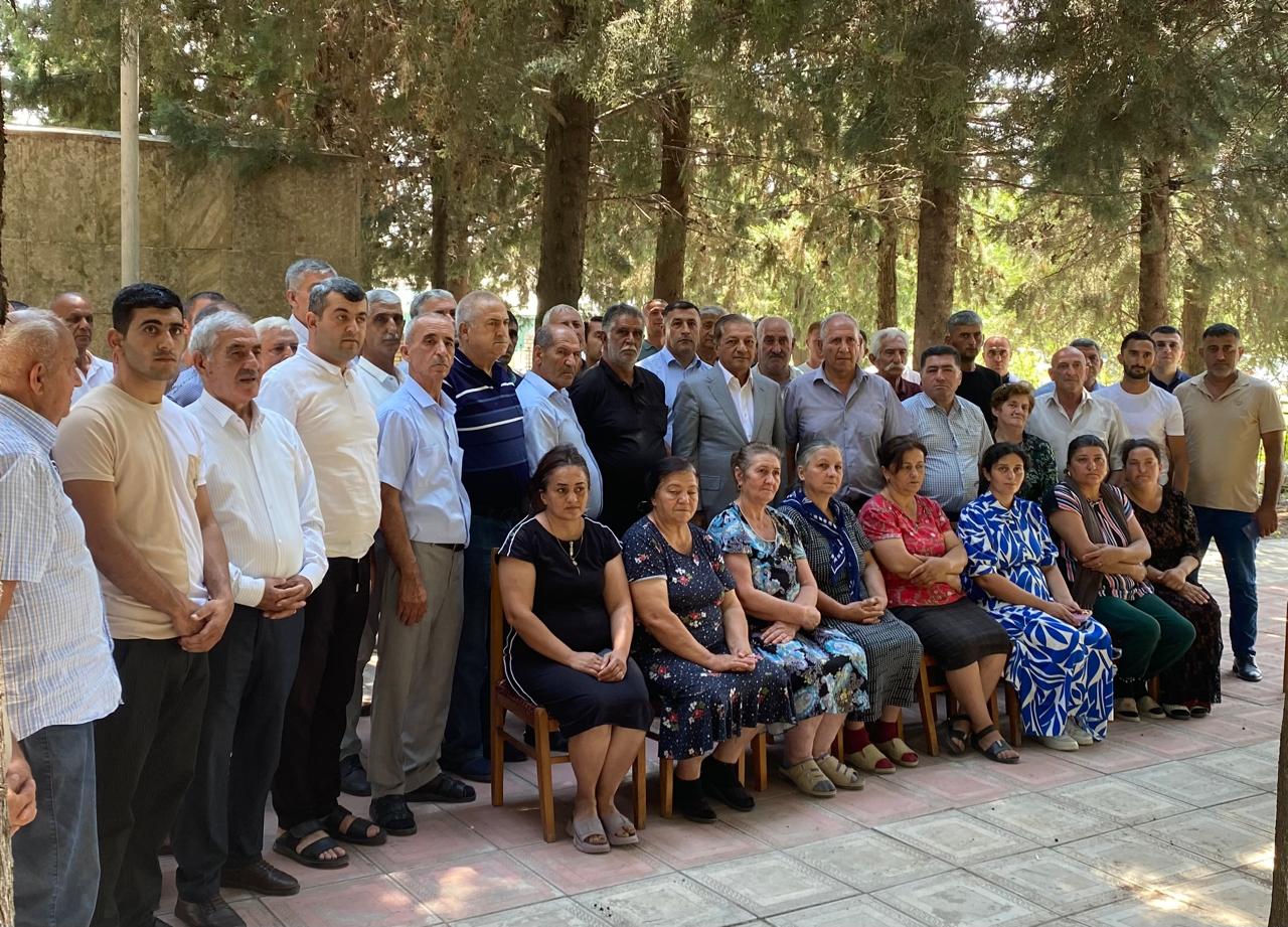 Cavanşir Feyziyev seçicilərlə növbəti görüşünü keçirdi - FOTOLAR