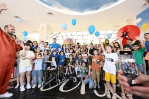 Mehriban Əliyeva Heydər Əliyev Fondunun uşaqlar üçün təşkil etdiyi şənlikdə iştirak edib