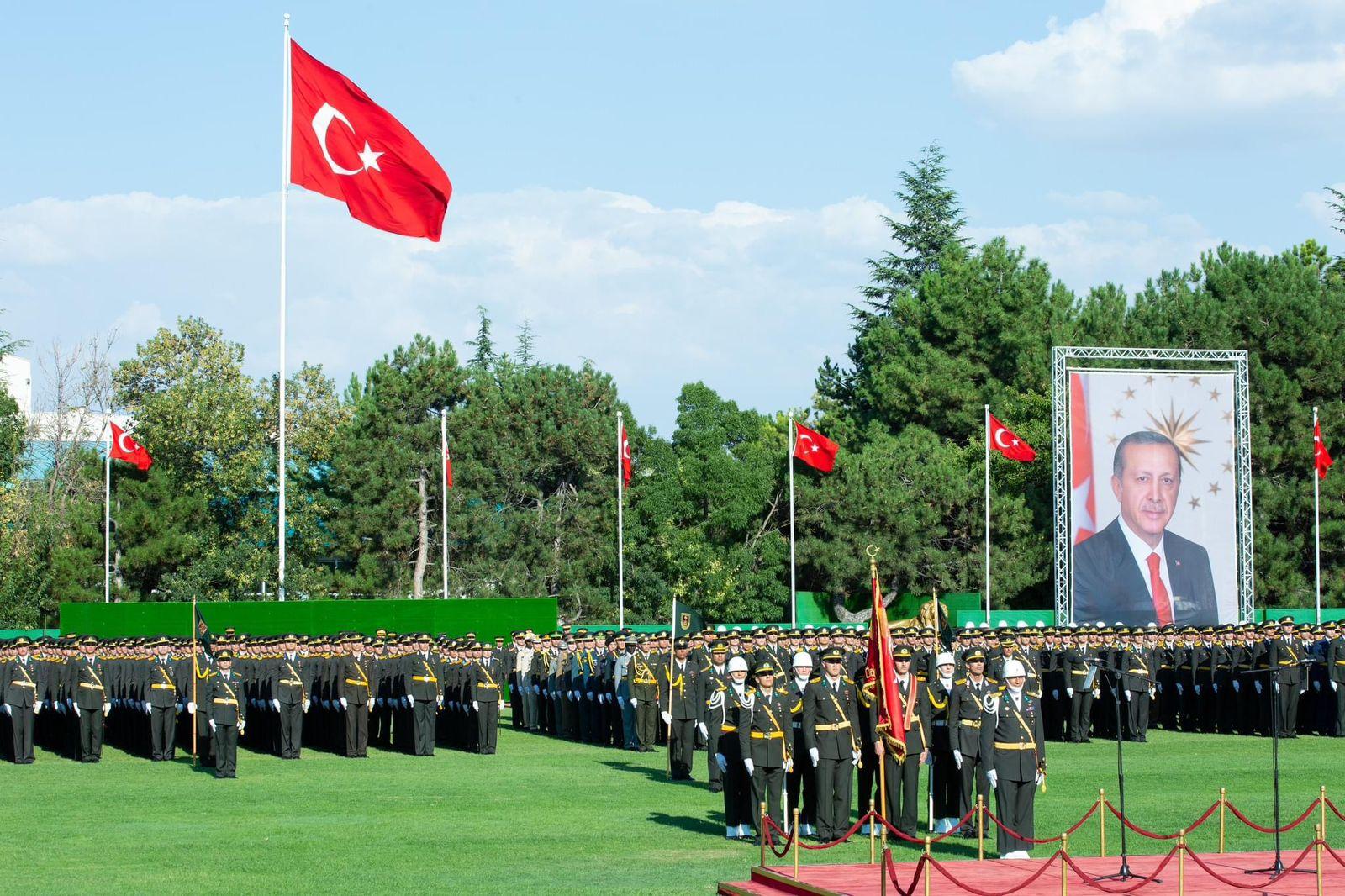 Ərdoğan Vətən müharibəsi şəhidlərinin ailələri ilə görüşdü - VİDEO