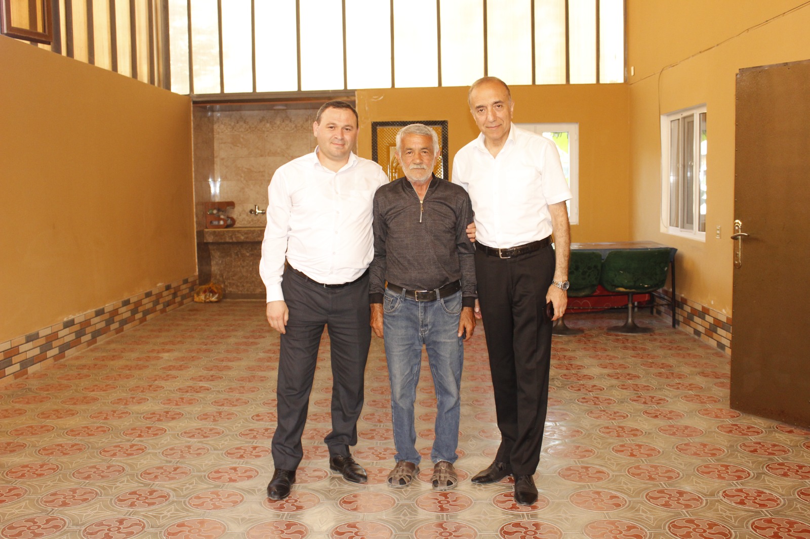 Nizami Səfərov şəhid ailələrini ziyarət etdi - FOTOLAR