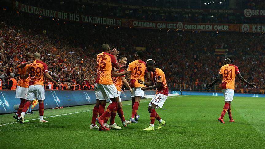 "Qalatasaray" "Yanq Boyz"a məğlub oldu 1 galatasaray besiktas