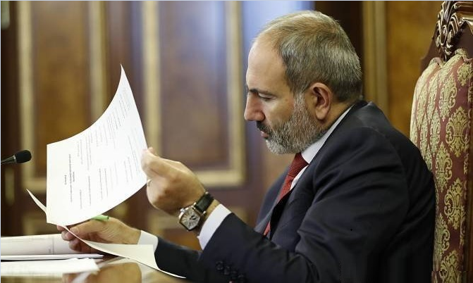 Paşinyan məğlub oldu: "Sənədi orada imzalayacaq"