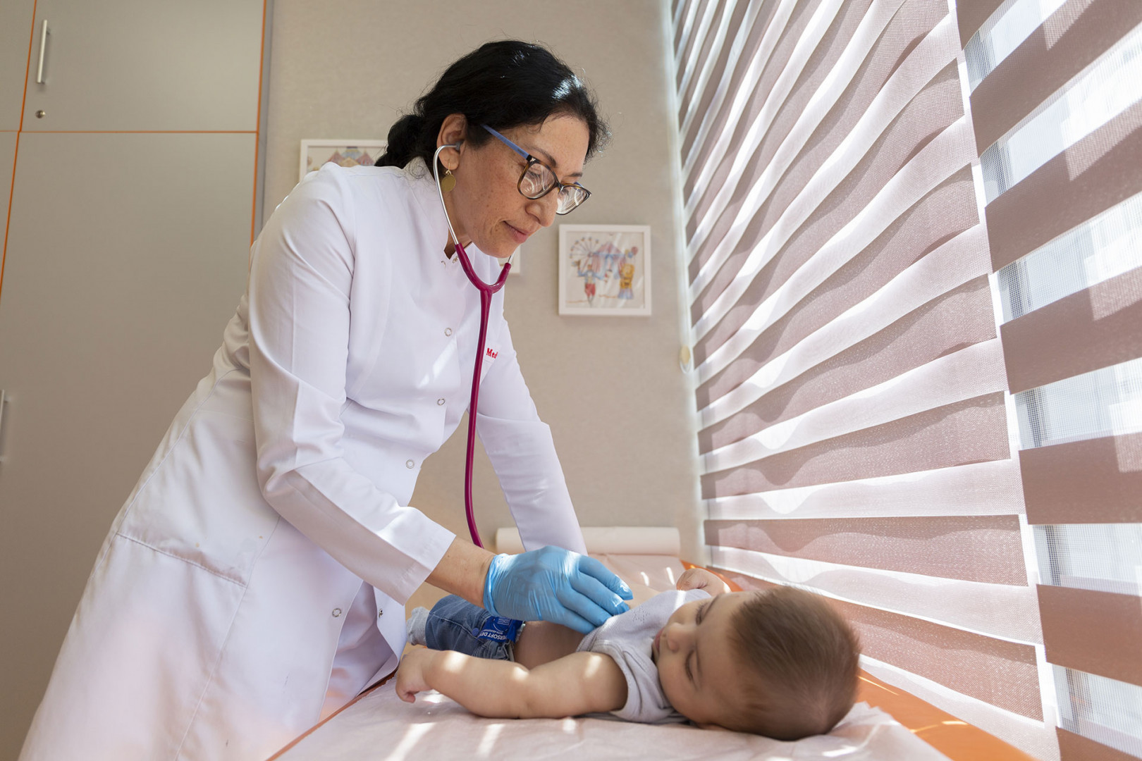 Azərbaycanda hər 10 min uşağa neçə pediatr düşür?