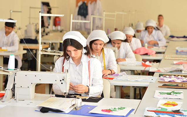 Liseydən 77 tələbə xaric edildi - Vəzifəli şəxslər işdən çıxarıldı