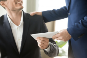 İdarə rəisinə 190 min manat “atan” dostu həbs edildi