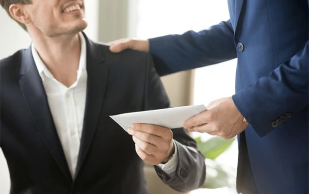 İdarə rəisinə 190 min manat “atan” dostu həbs edildi