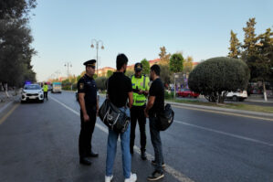Yol polisi reyd keçirdi: cərimələnənlər var - VİDEO