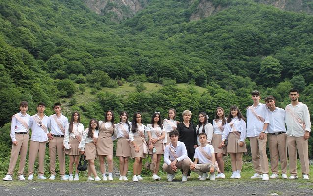 Bu məktəbin bütün şagirdləri tələbə oldu