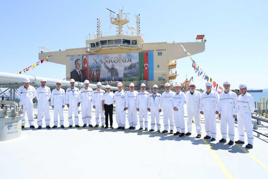 “Xankəndi” tankerində Azərbaycan Bayrağı qaldırıldı - VİDEO