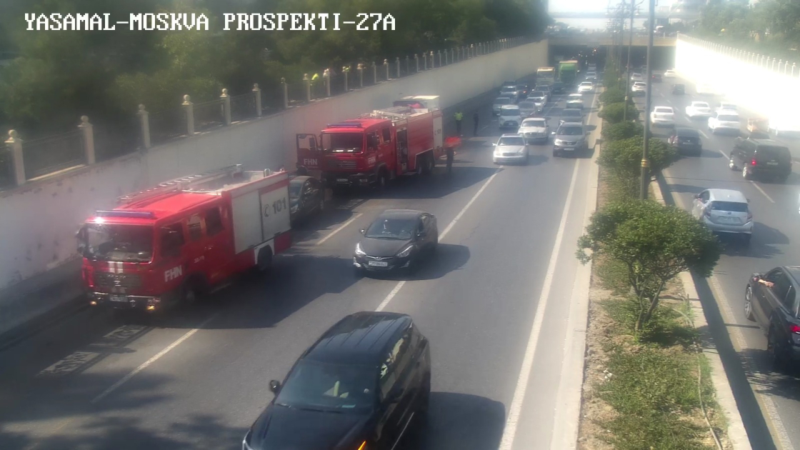 Yasamalda yük maşını yandı: tıxac yarandı - FOTOLAR