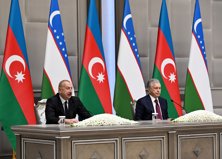 Prezidentlər mətbuata bəyanatlarla çıxış etdilər - VİDEO