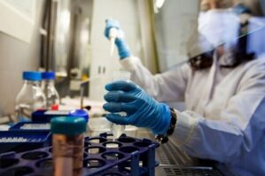 ÜST insanları vaksinasiyaya çağırdı