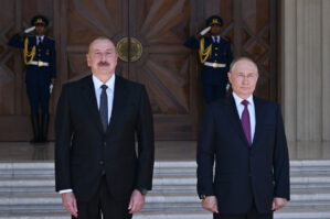 Rusiya prezidentinin rəsmi qarşılanma mərasimi oldu - VİDEO