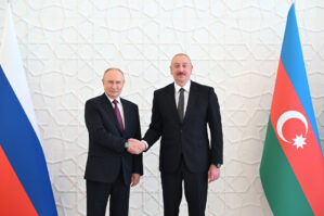 Prezidentlər Müqəddəs Mürdaşıyan Zənənlər Kafedralında - VİDEO