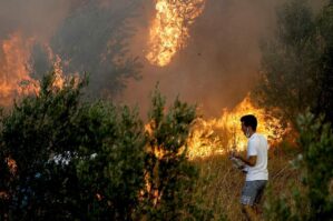 Türkiyədə yanğın: 4 əyalətdən 4 min sakin təxliyə edildi