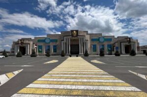 İran Ermənistanda nəhəng mərkəz açdı, lenti onlar kəsdi - VİDEO