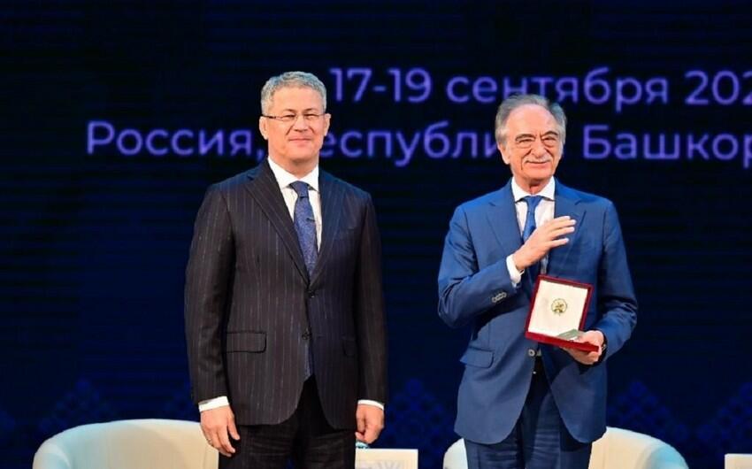 Polad Bülbüloğluya Başqırdıstanın Xalq artisti adı verildi - FOTO