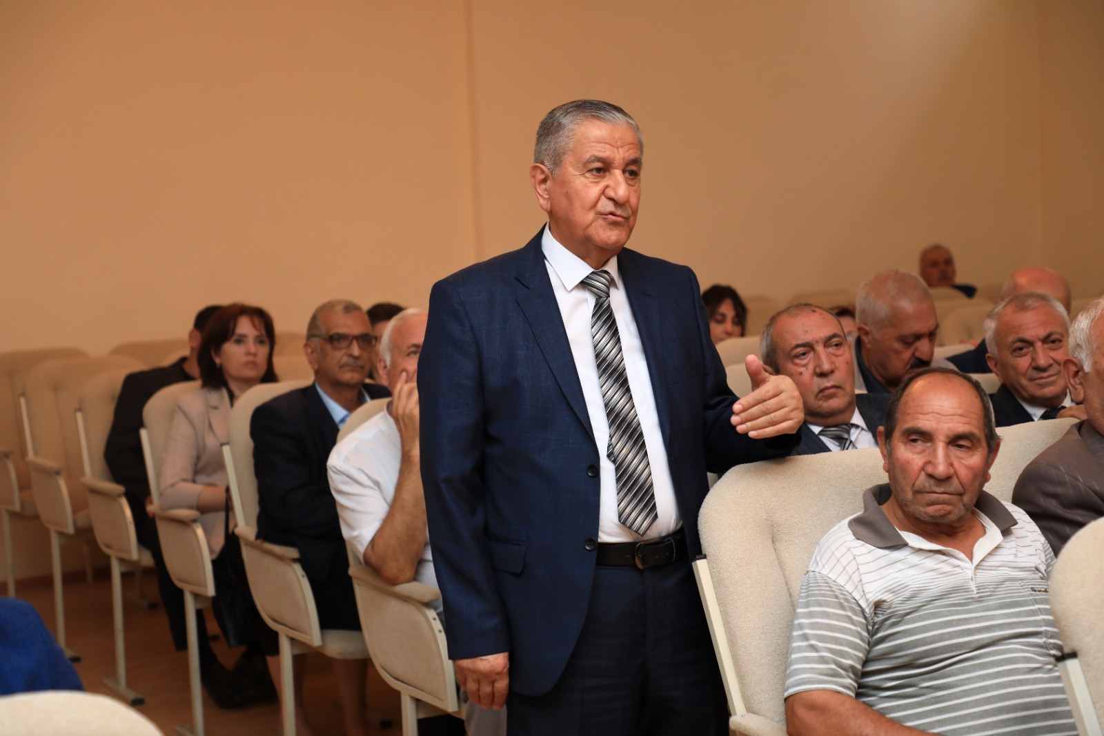 Niyazi Bayramov növbəti dəfə sakinlərlə görüşdü - FOTOLAR