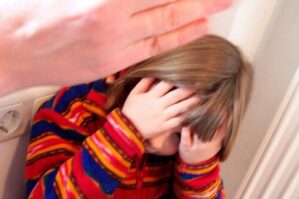 İki yaşlı uşağı tanınmaz hala saldı, dərhal həbs olundu- FOTO