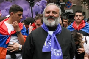 Baqrat elan etdi: yenidən başlayırlar...