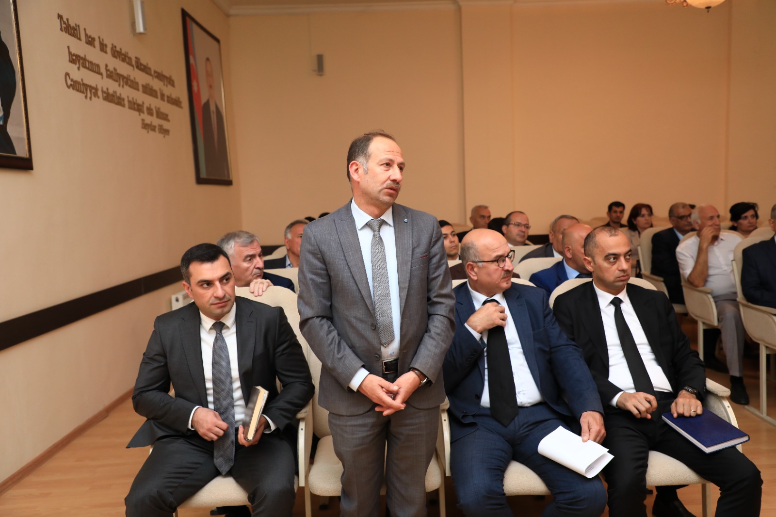 Niyazi Bayramov növbəti dəfə sakinlərlə görüşdü - FOTOLAR