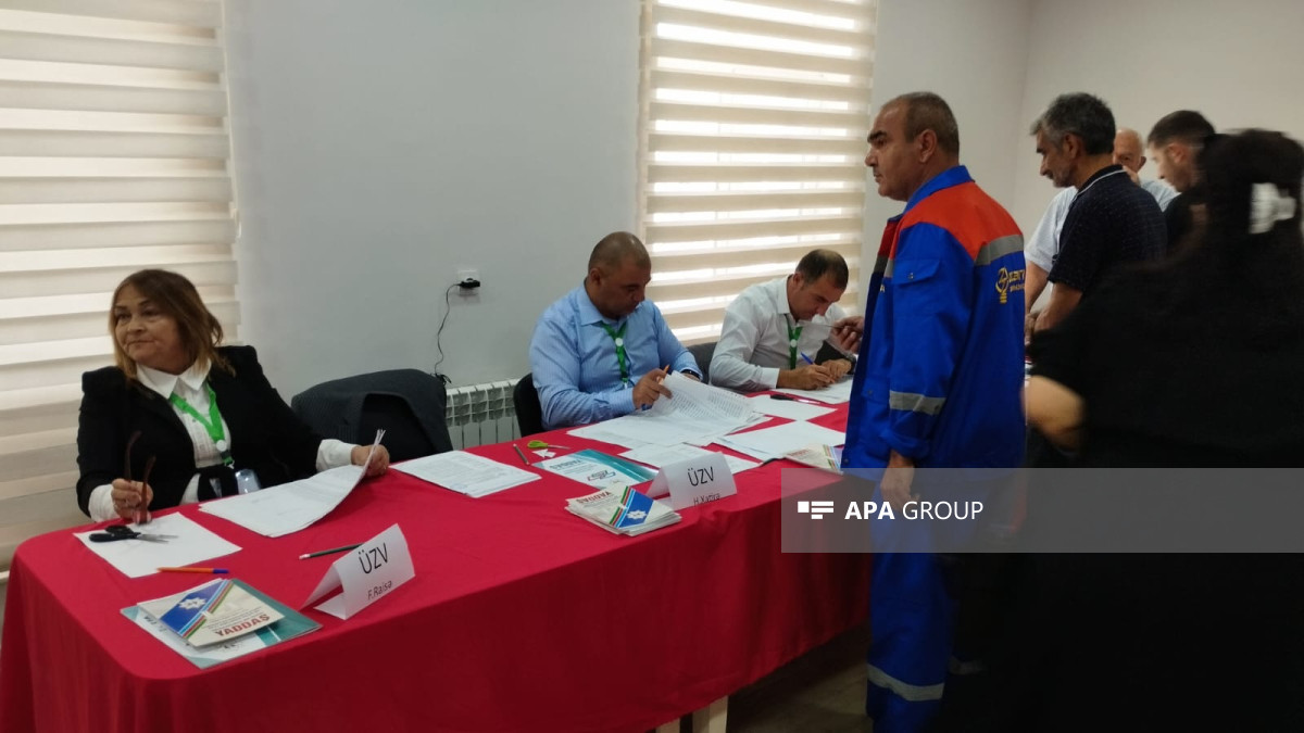 Şuşada səsvermə keçirilir - FOTO 3 Şuşada səsvermə keçirilir - FOTO