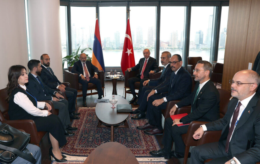 Ərdoğan Paşinyanla görüşdü: nələri müzakirə etdilər? - FOTO / VİDEO