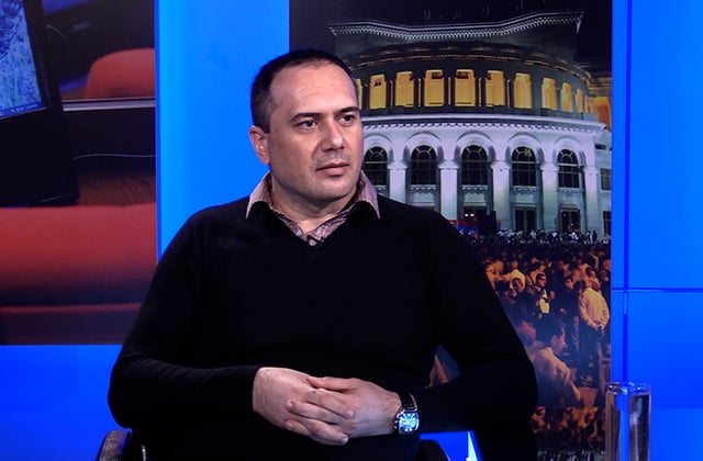 İran vuruldu, Ermənistan da hazırlıq görməlidir - Petrosyan təşvişə düşdü 1 Armen Petrosyan