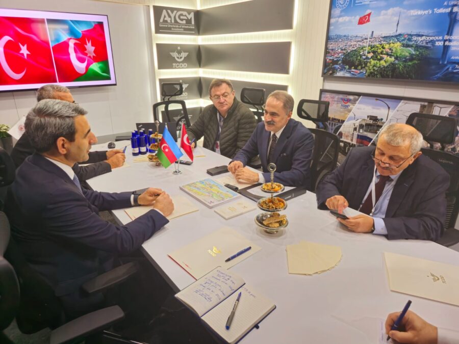 ADY rəhbərliyi “InnoTrans” beynəlxalq sərgisində Orta Dəhlizin perspektivlərini müzakirə etdi - FOTO 8 ADY rəhbərliyi “InnoTrans” beynəlxalq sərgisində Orta Dəhlizin perspektivlərini müzakirə etdi - FOTO