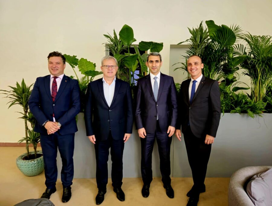 ADY rəhbərliyi “InnoTrans” beynəlxalq sərgisində Orta Dəhlizin perspektivlərini müzakirə etdi - FOTO