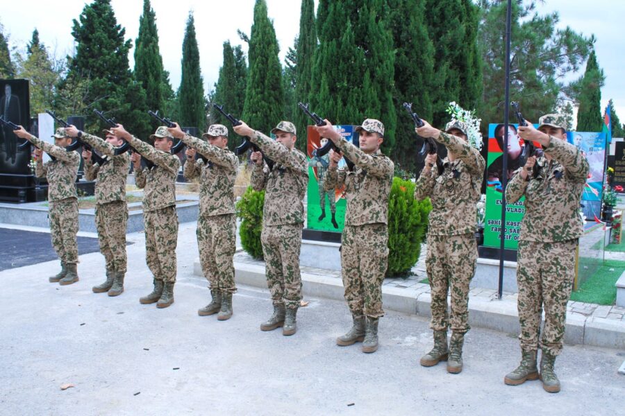 I Qarabağ Müharibəsi şəhidi Vaqif Alıyevin nəşi bugün Gəncədə dəfn olundu - FOTOLAR
