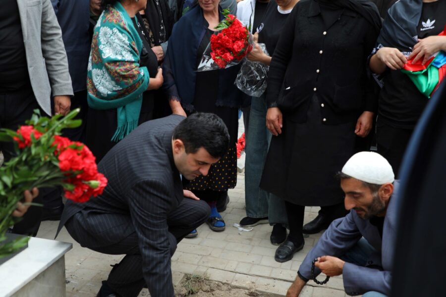 I Qarabağ Müharibəsi şəhidi Vaqif Alıyevin nəşi bugün Gəncədə dəfn olundu - FOTOLAR