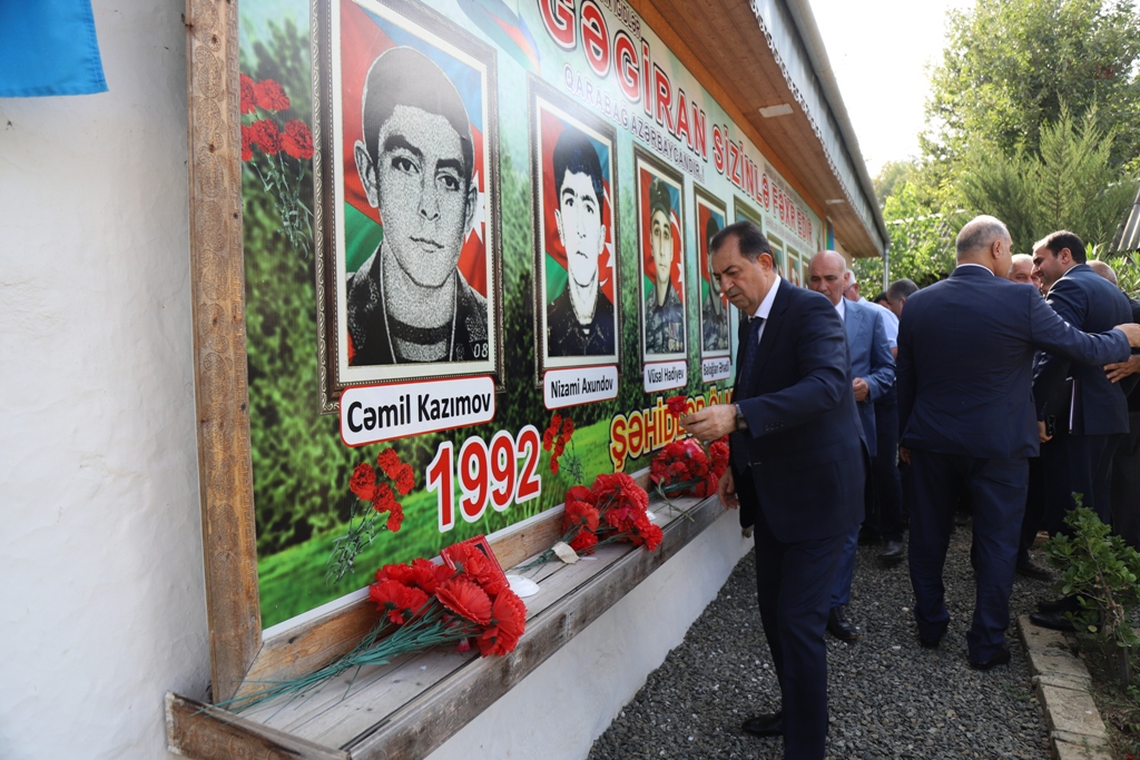 Taleh Qaraşov Gəgiran kəndinin sakinləri ilə görüşdü - FOTOLAR